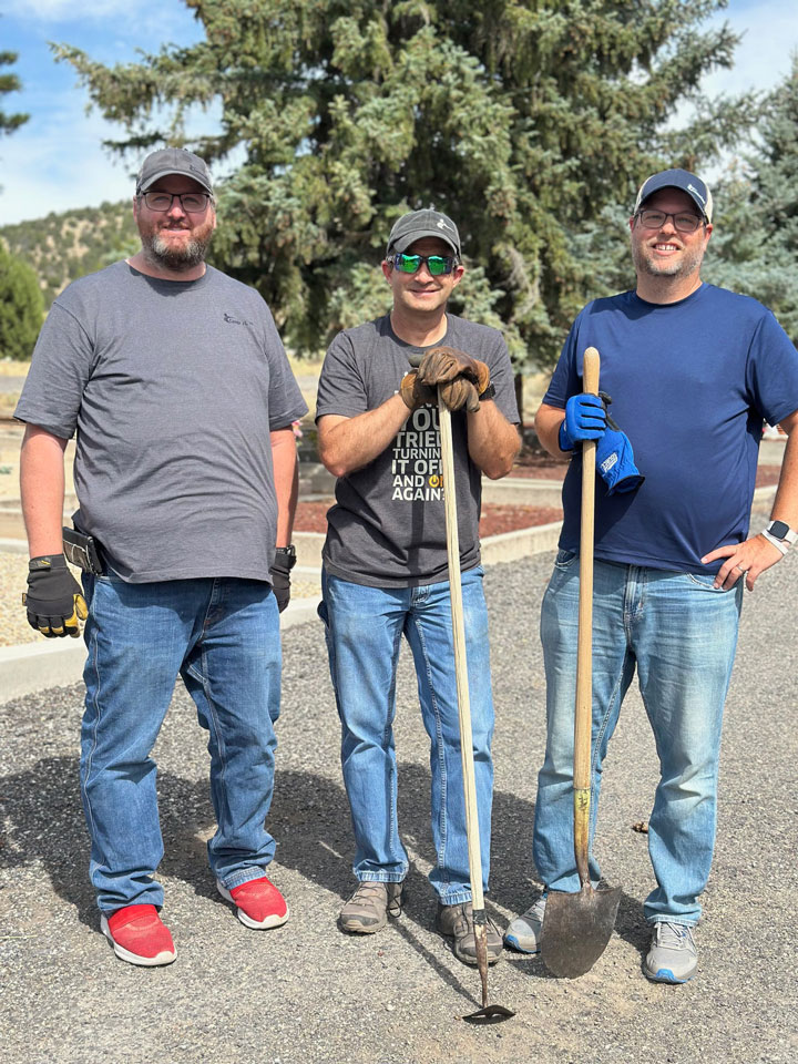 CentraCom employees at service project